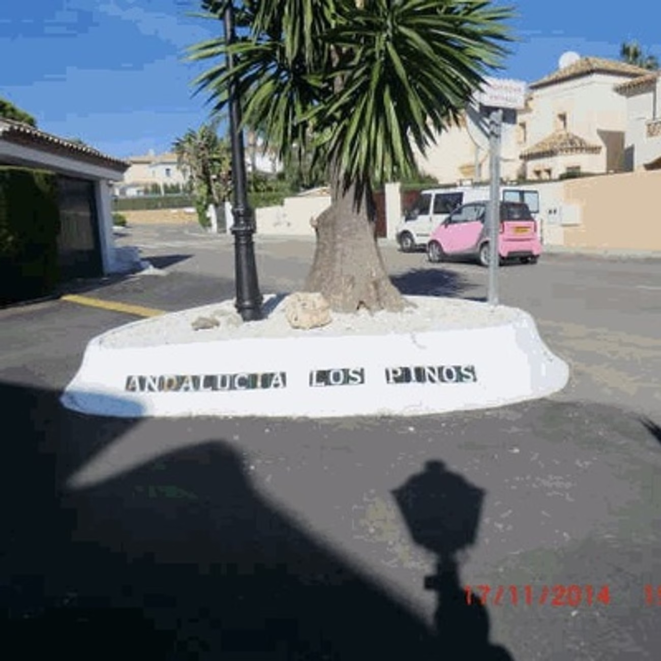 Vivienda Unifamiliar en Calle HInojo,91 puerta 68 Tipo C sita en la Urbanización Andalucia Los Pinos en Estepona-Malaga