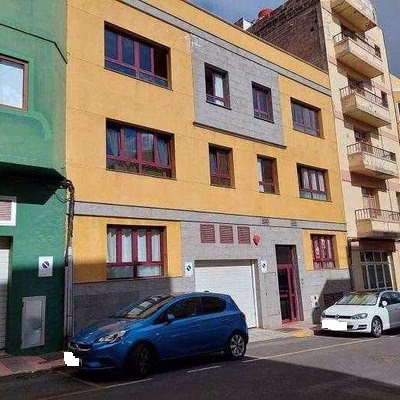 Vivienda sita en calle Alferez Quintana Suarez,26-7 y plaza de garaje  nº2, en semisotano de Telde (Las Palmas de Gran Canaria)