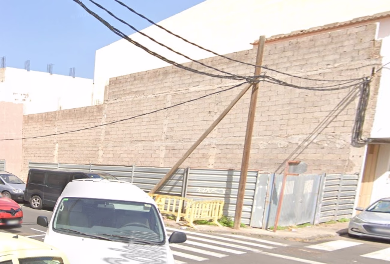 Parcela de Terreno o Solar en lugar denominado "El Polvo" en "El Vecindario" en Santa Lucia de Tirajana de Las Palmas de Gran Canaria)
